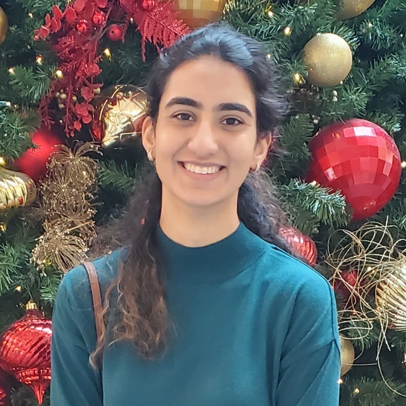 Zoya Shafique Headshot